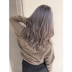 ホワイトベージュ