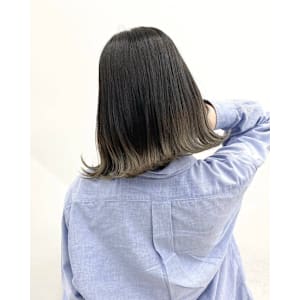 ダークオリーブ裾カラー