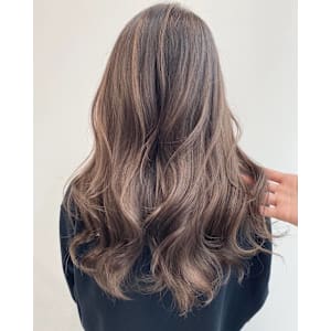 ナチュラルベージュ