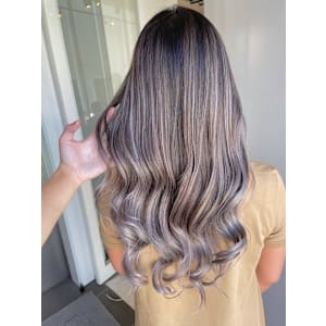 シルバーアッシュバレイヤージュ