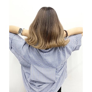 ライトブラウン