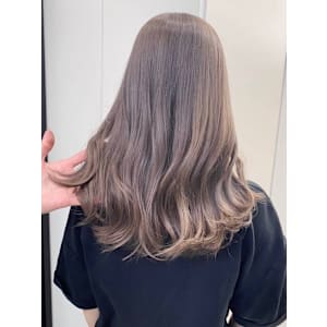 ハイトーンミルクティアッシュ