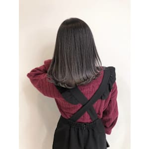 ライトグレージュ