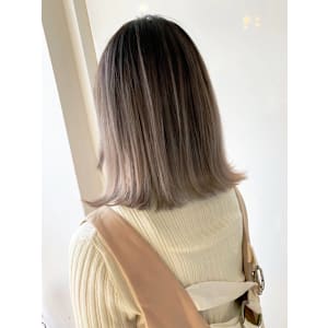 シルキーベージュ