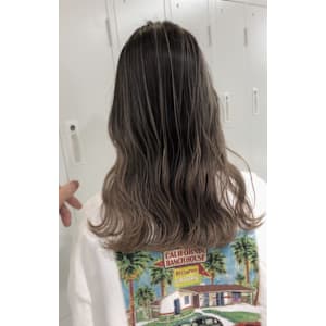 Lusso chiaro　西池袋店×スタイル