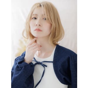 ブリーチオンカラーニュアンスパーマボブディ　ミニマルボブ