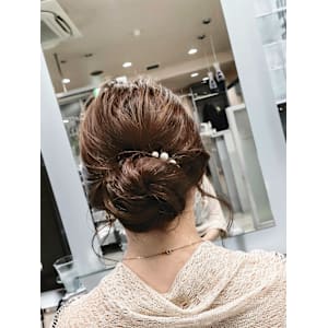 ヘアアレンジ - au 美容室【アウ】掲載中