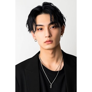 センターパート ツイストスパイラルパーマ 束感 ツーブロック