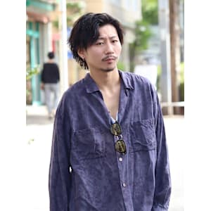 ツイストスパイラル　センターパート　メンズパーマ