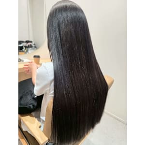 ヘアメディカルサロン新宿×スタイル