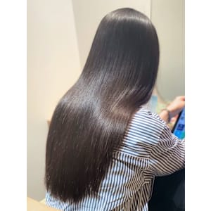 ヘアメディカルサロン新宿×スタイル