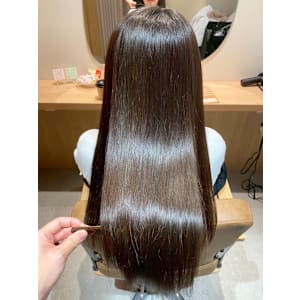 ヘアメディカルサロン新宿×スタイル
