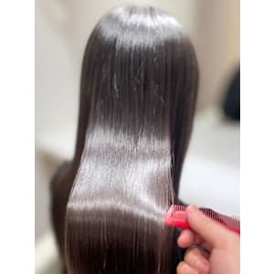 ヘアメディカルサロン新宿×スタイル