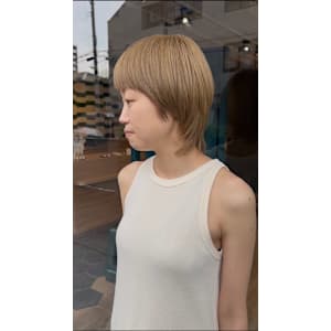 ブロンドマッシュウルフ