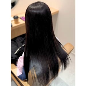 ヘアメディカルサロン大阪梅田 完全個室・髪質改善×スタイル