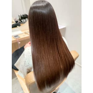 ヘアメディカルサロン大阪梅田 完全個室・髪質改善×スタイル
