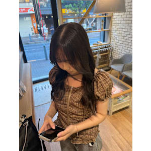 落ち着きのあるオリーブベージュ【三軒茶屋】