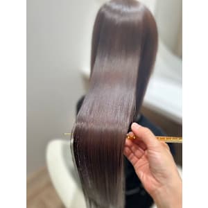 ヘアメディカルサロン大阪梅田 完全個室・髪質改善×スタイル