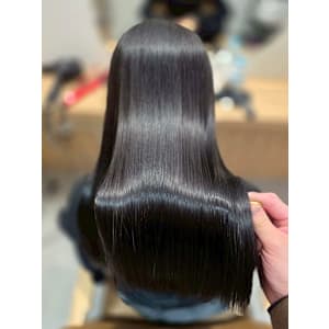 ヘアメディカルサロン大阪梅田 完全個室・髪質改善×スタイル
