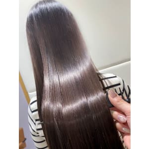 ヘアメディカルサロン大阪梅田 完全個室・髪質改善×スタイル
