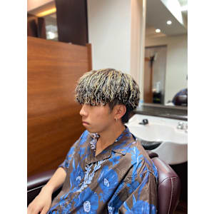 強めが好きな方にオススメ！ツイストパーマ - K-STYLE HAIR STUDIO麻布十番店【ケースタイルヘアスタジオアザブジュウバンテン】掲載中