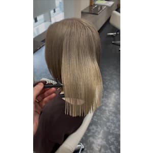 ミルクティーベージュ