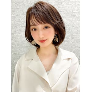 30代40代に人気の大人かわいい前髪ありのくびれショート