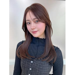 暗髪でも出せるこなれ感フェイスレイヤー×ナチュラルセミロング