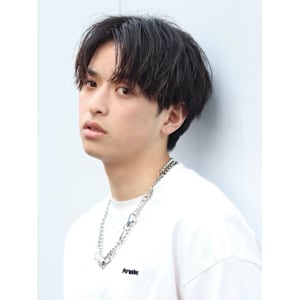 センターパート　ツイストスパイラル　シャドウパーマ