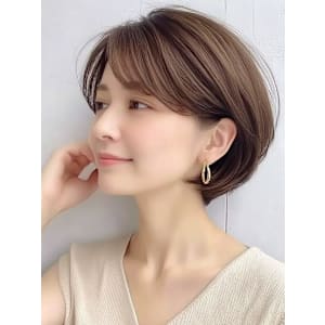 ボブ 美人ショート くびれヘア 丸みボブ ベージュ 30代