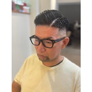 七三分けフェードスタイル【平塚・秦野・二宮・小田原・茅ヶ崎】