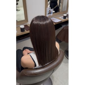 触れたくなるほどの艶ストレート【三軒茶屋】