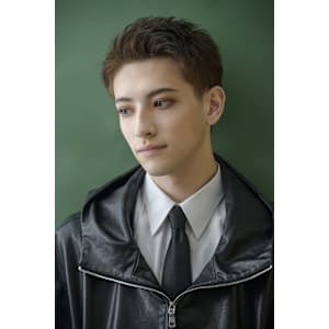 スパイカーショートミルクティーベージュ刈り上げ所沢