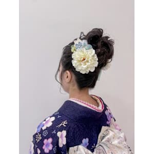 上品に映える立体シニヨン - EMU international 春日部本店【エムインターナショナル】掲載中