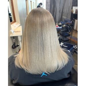 秋冬の光にとけこむ♪ふんわり柔らかミルクティーベージュ！