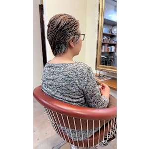 グレーヘアショートレイヤー - Lourdes hair design【ルルドヘアーデザイン】掲載中