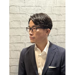 ビジネスナチュラルニュアンスパーマ - グレイスフルバーバー プラチナム【グレイスフルバーバー プラチナム】掲載中