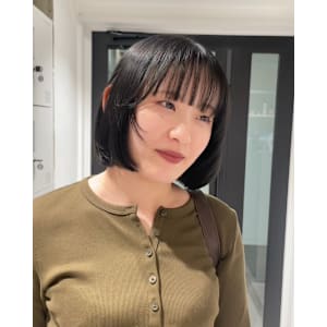 パツっとボブ顔周りレイヤーボブアッシュグレージュ