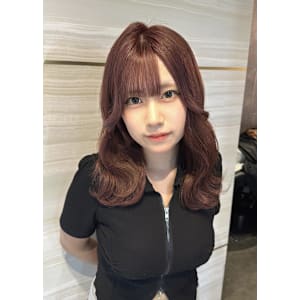 《鈴木茉奈》ピンクブラウン/ブリーチありなしカラー