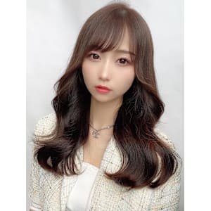 暗髪でも出せるこなれ感フェイスレイヤー×ナチュラルセミロング