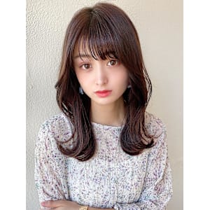 2wayバングで小顔効果！フェイスレイヤーで作るくびれヘア