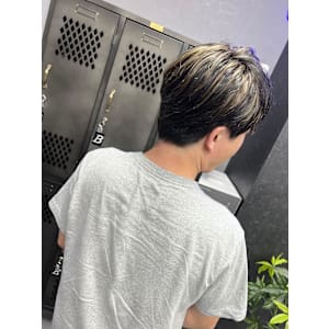 ☆メンズブリーチデザイン×外国人風抜きっぱなしハイライト