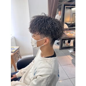 ツイストスパイラルパーマ　ツイストパーマ　ピンパーマ