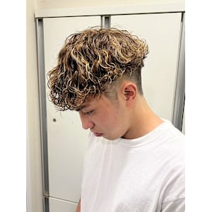 【平山明樹】波巻きパーマ+メッシュ+メンズカット