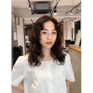 パーマスタイル　武井【イルミナカラー/髪質改善/縮毛矯正】 - acala【アカラ】【アカラ】掲載中