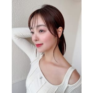 30代40代の明るい白髪染めで垢抜ける結べるレイヤーボブ