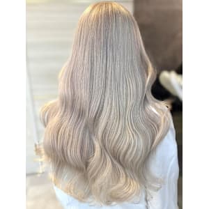 《巴結生》ホワイトベージュ/ハイトーン/大宮