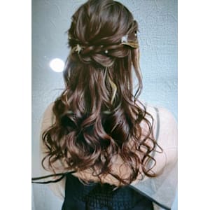 ハーフアップアレンジ - au 美容室【アウ】掲載中