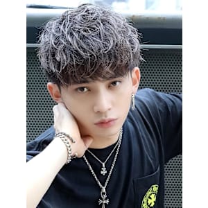 無造作スクリューマッシュ