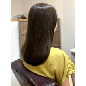 オリーブグレージュカラー 透明感カラー 髪質改善 艶髪